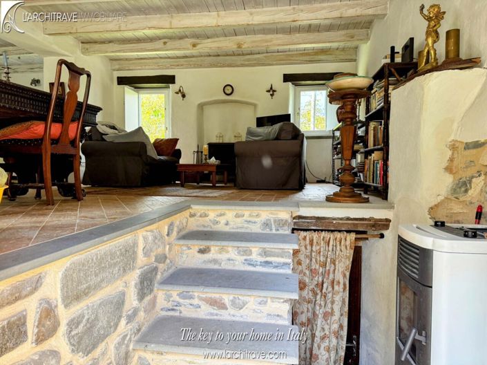 Image No.3-1 Bed House for sale