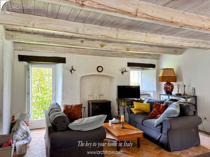 Image No.5-1 Bed House for sale