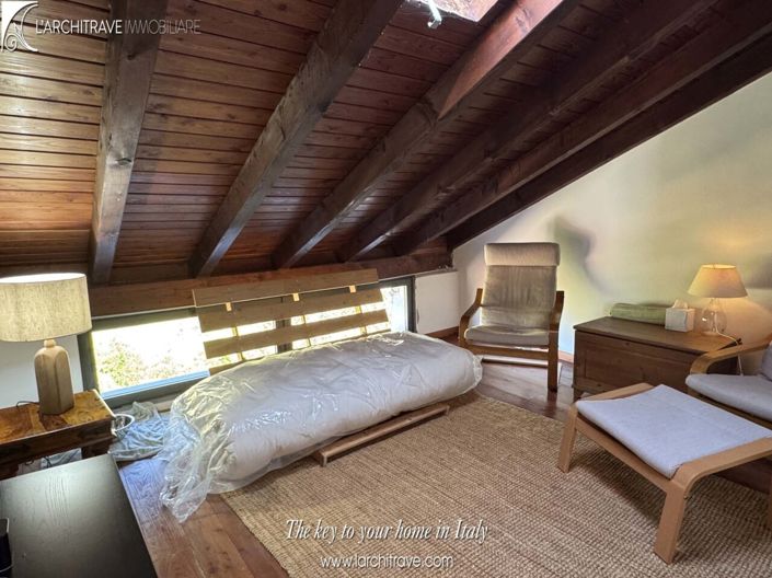Image No.11-2 Bed House for sale