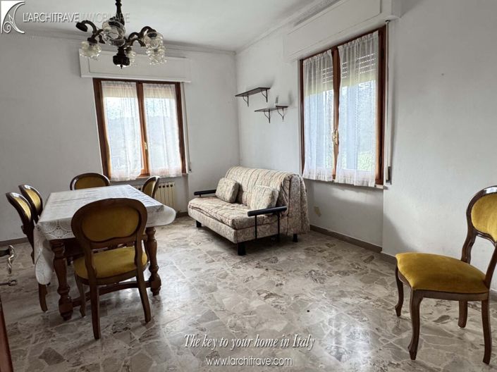 Image No.4-4 Bed House for sale