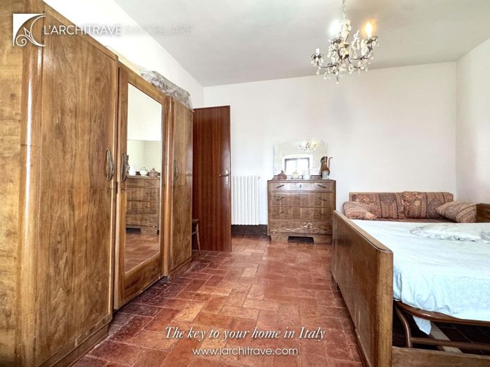 Image No.21-3 Bed House for sale