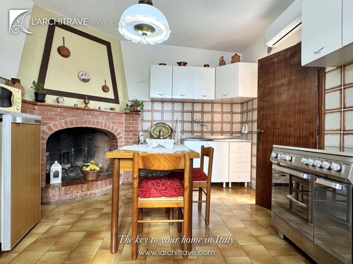 Image No.4-3 Bed House for sale