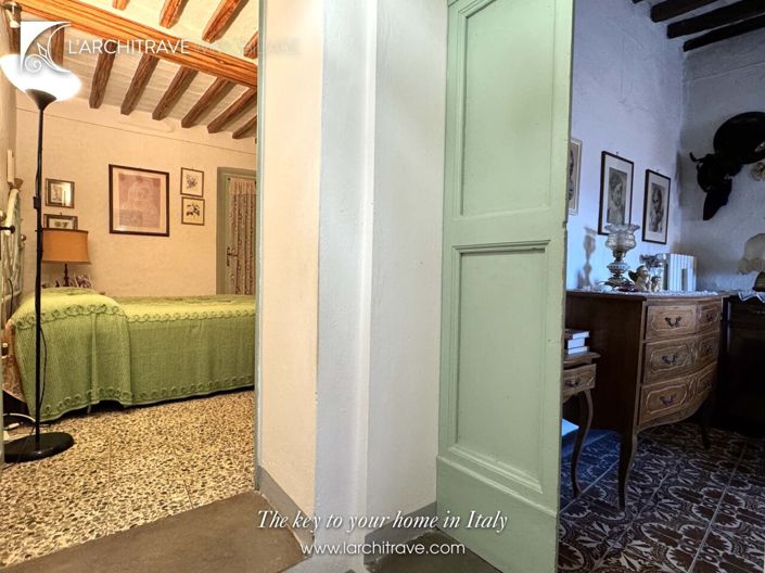 Image No.21-2 Bed House for sale