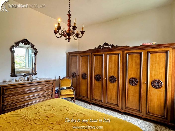 Image No.18-2 Bed House for sale