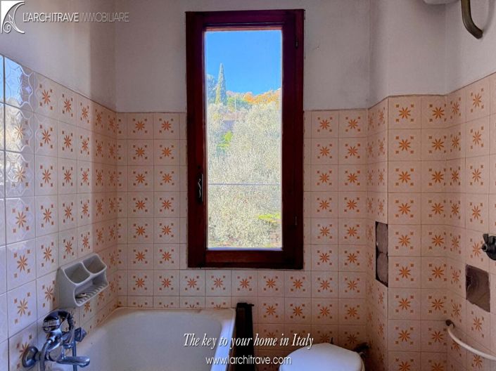Image No.14-2 Bed House for sale