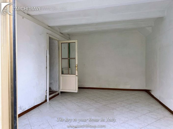 Image No.21-2 Bed House for sale