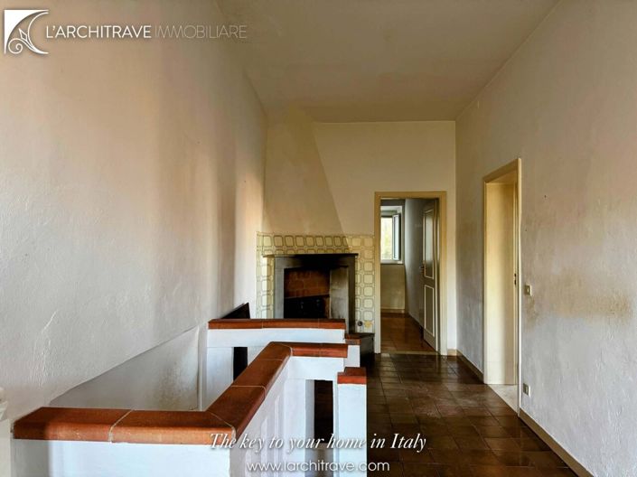 Image No.9-2 Bed House for sale