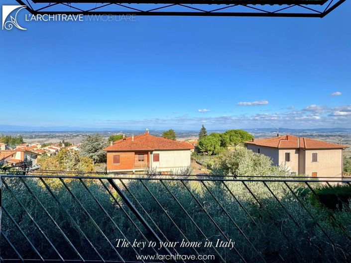 Image No.5-2 Bed House for sale