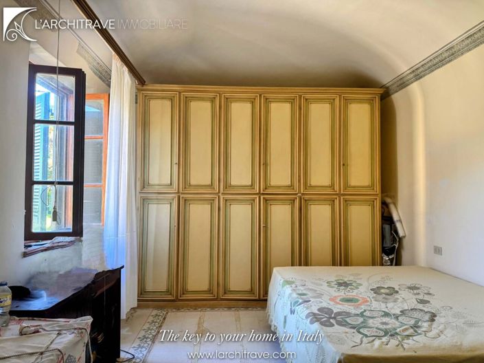 Image No.24-3 Bed House for sale