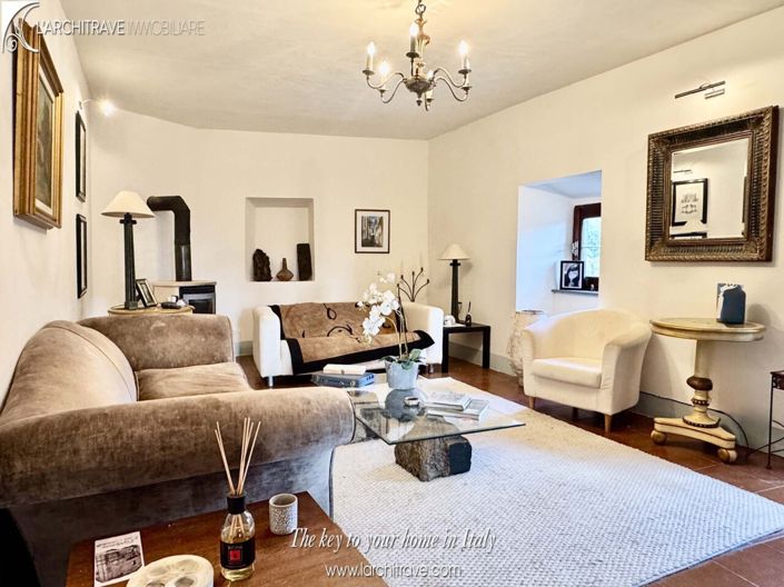 Image No.4-4 Bed House for sale