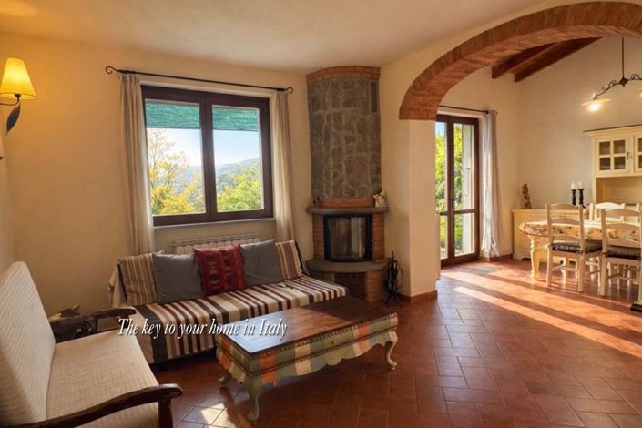 Image No.4-5 Bed House for sale