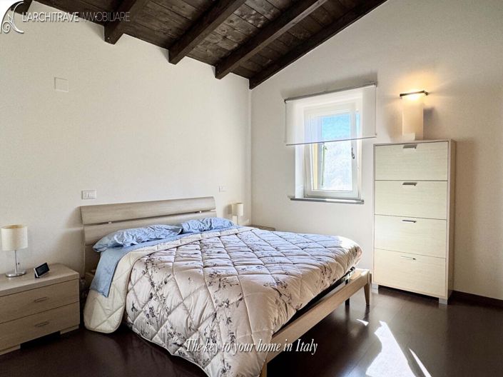 Image No.15-2 Bed House for sale