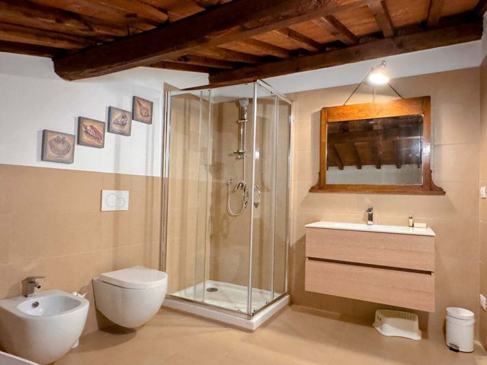 Image No.20-2 Bed House for sale