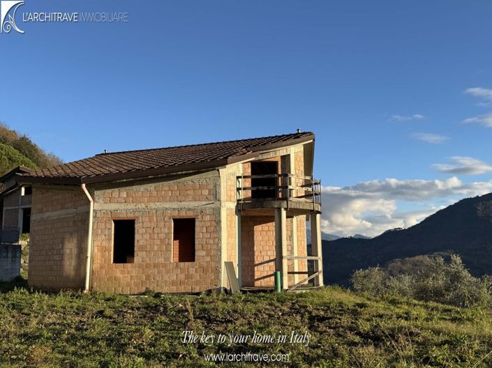 Image No.3-3 Bed House for sale