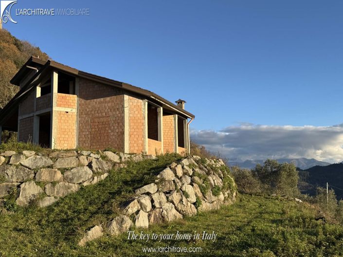 Image No.4-3 Bed House for sale