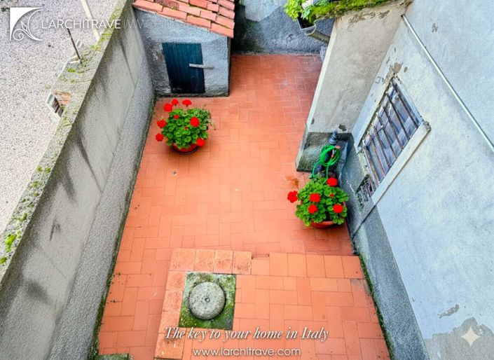 Image No.23-3 Bed House for sale