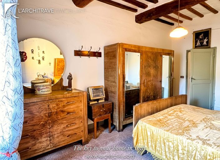 Image No.8-3 Bed House for sale