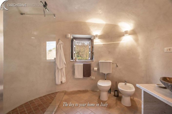 Image No.26-6 Bed House for sale