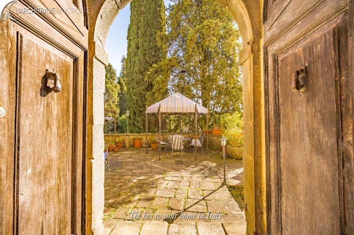 Image No.3-6 Bed House for sale