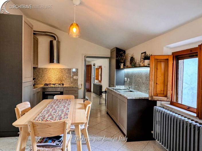 Image No.10-2 Bed House for sale