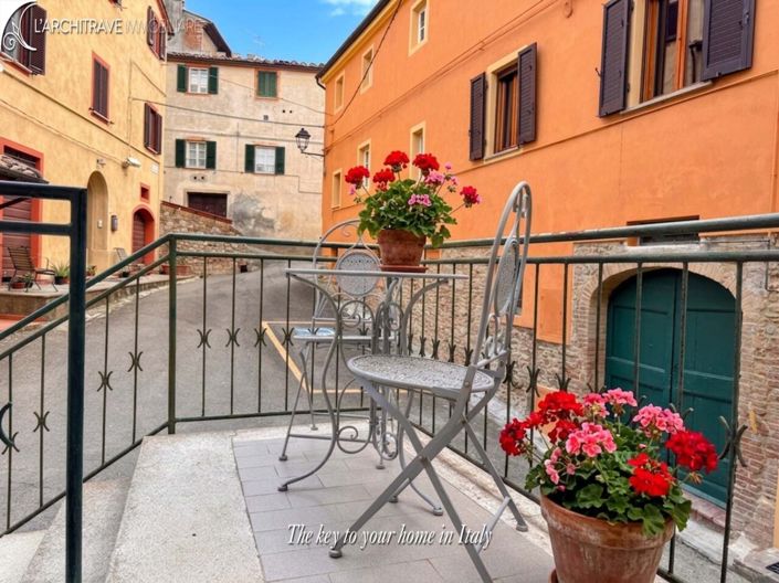 Image No.16-2 Bed House for sale
