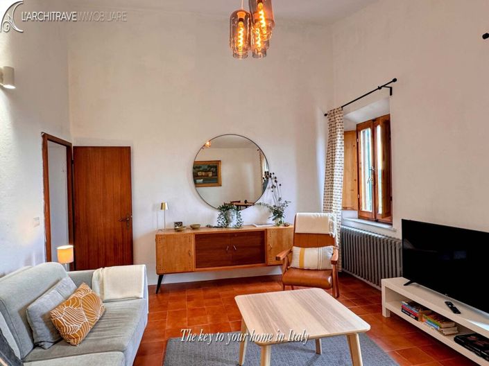 Image No.5-2 Bed House for sale