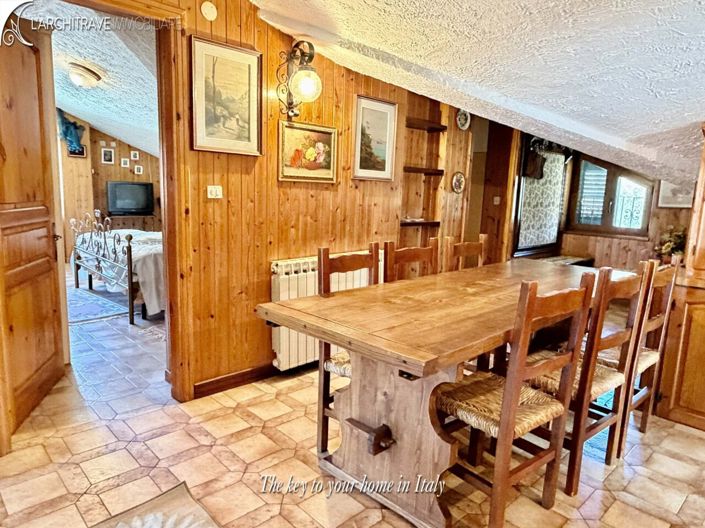 Image No.16-4 Bed House for sale