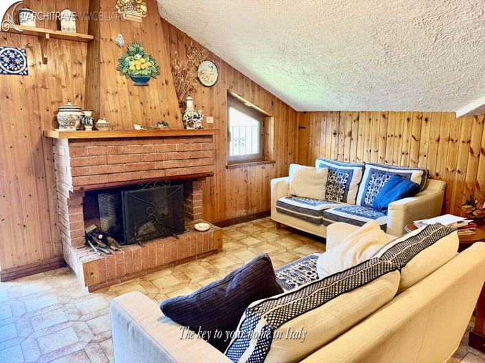 Image No.9-4 Bed House for sale