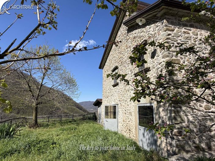 Image No.11-2 Bed House for sale