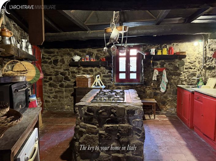 Image No.13-5 Bed House for sale