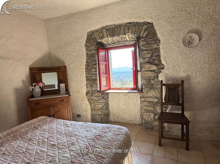 Image No.4-5 Bed House for sale