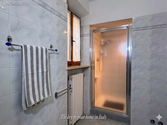 Image No.16-2 Bed House for sale