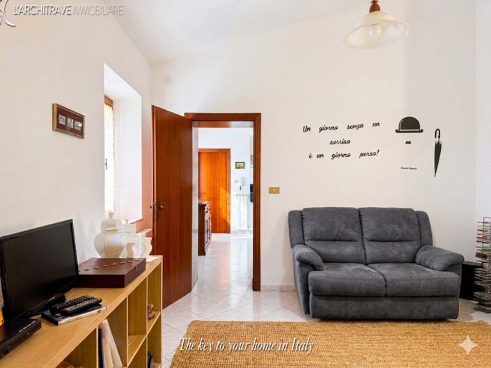 Image No.7-2 Bed House for sale