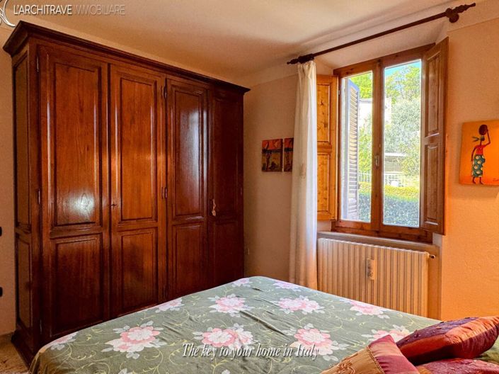 Image No.20-2 Bed House for sale