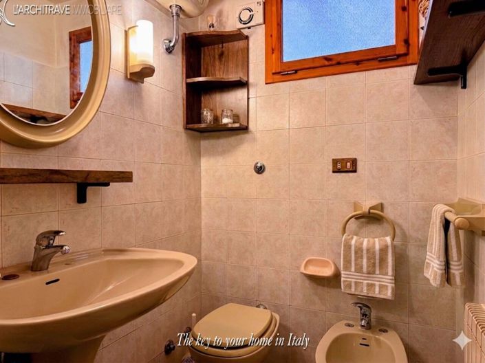 Image No.9-2 Bed House for sale