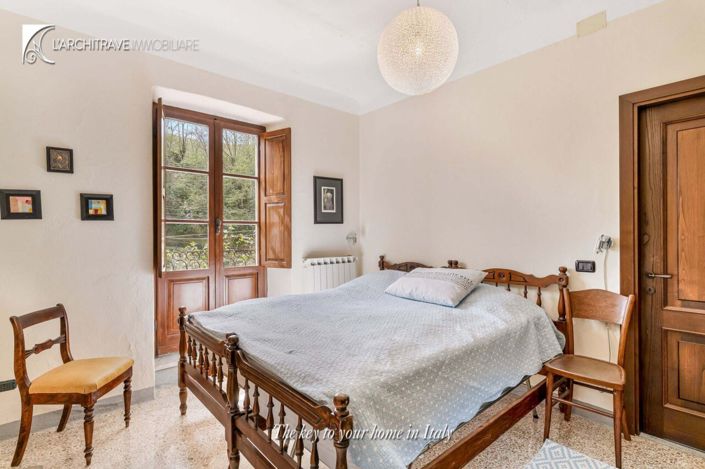 Image No.12-3 Bed House for sale