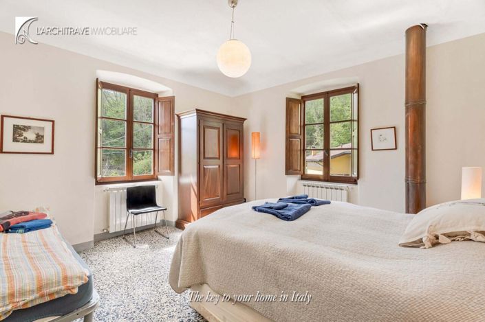 Image No.14-3 Bed House for sale