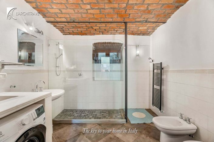 Image No.17-3 Bed House for sale
