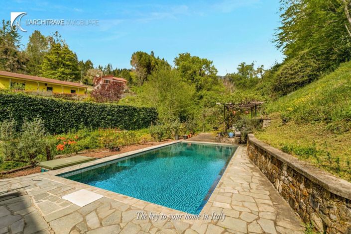 Image No.18-3 Bed House for sale