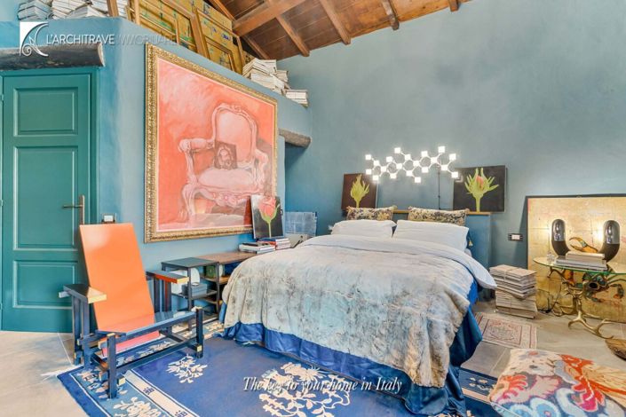 Image No.17-6 Bed House for sale