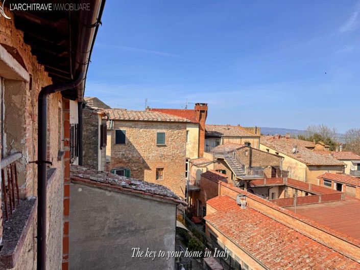 Image No.11-6 Bed House for sale