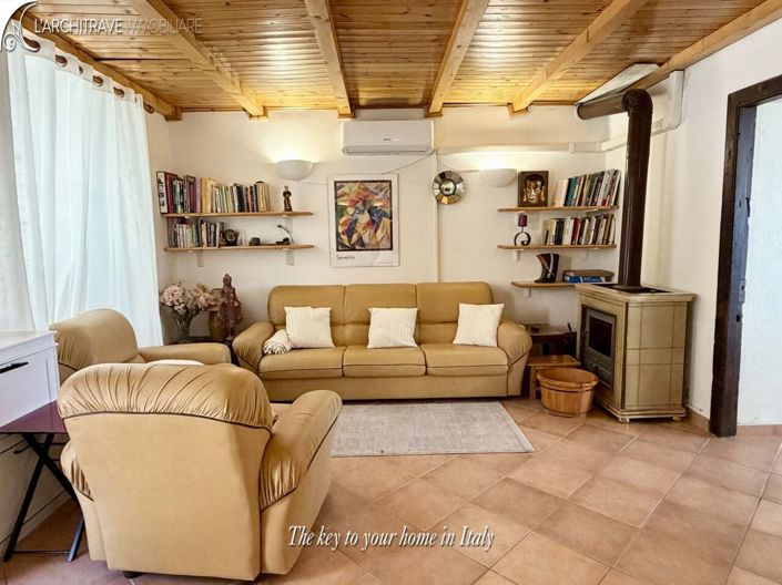 Image No.2-2 Bed House for sale