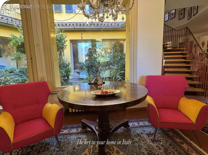 Image No.16-6 Bed House for sale