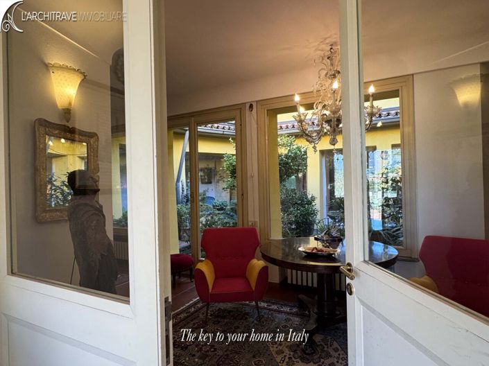 Image No.17-6 Bed House for sale