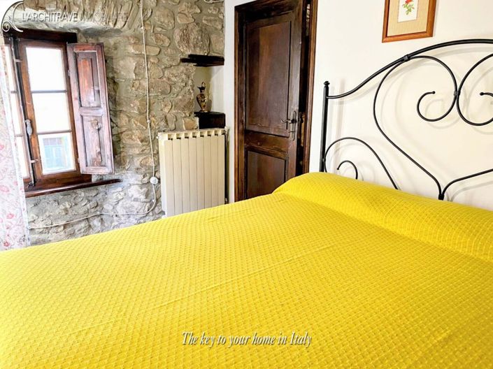 Image No.12-2 Bed House for sale