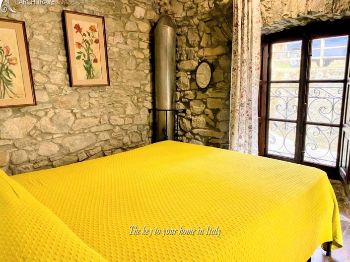 Image No.9-2 Bed House for sale