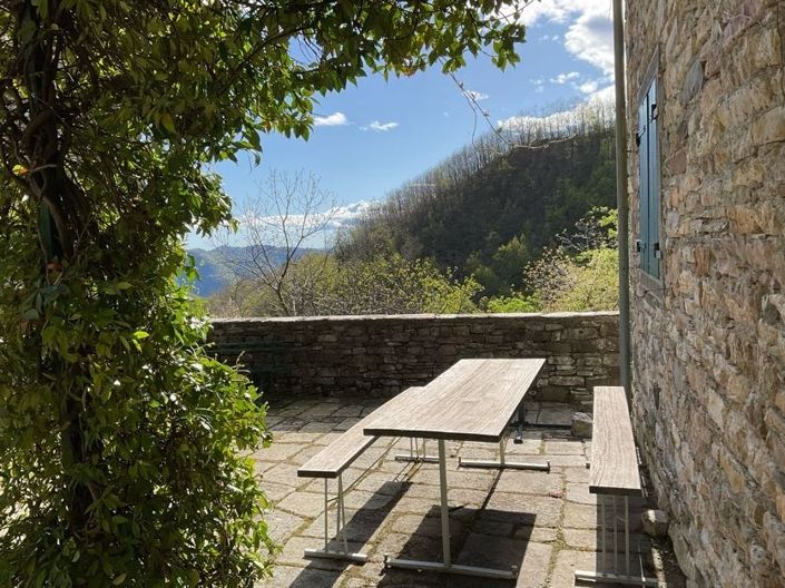 Image No.10-3 Bed House for sale