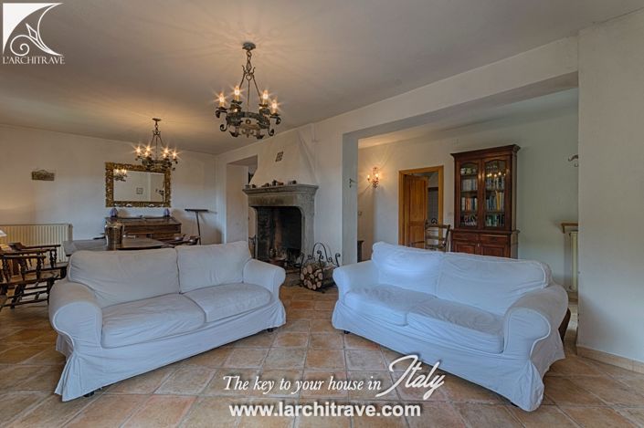 Image No.7-3 Bed House for sale