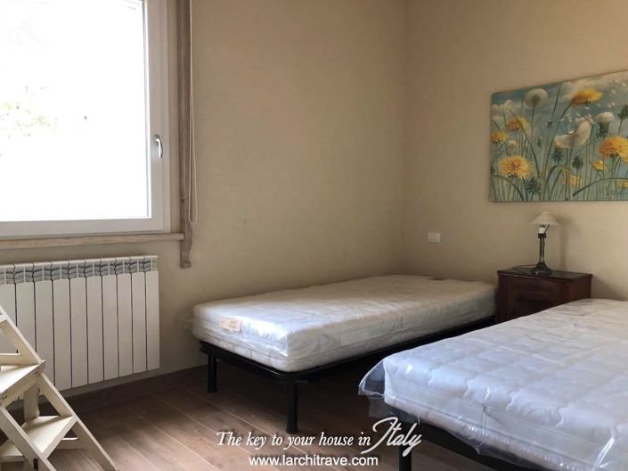 Image No.22-3 Bed House for sale