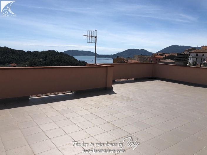 Image No.18-3 Bed House for sale